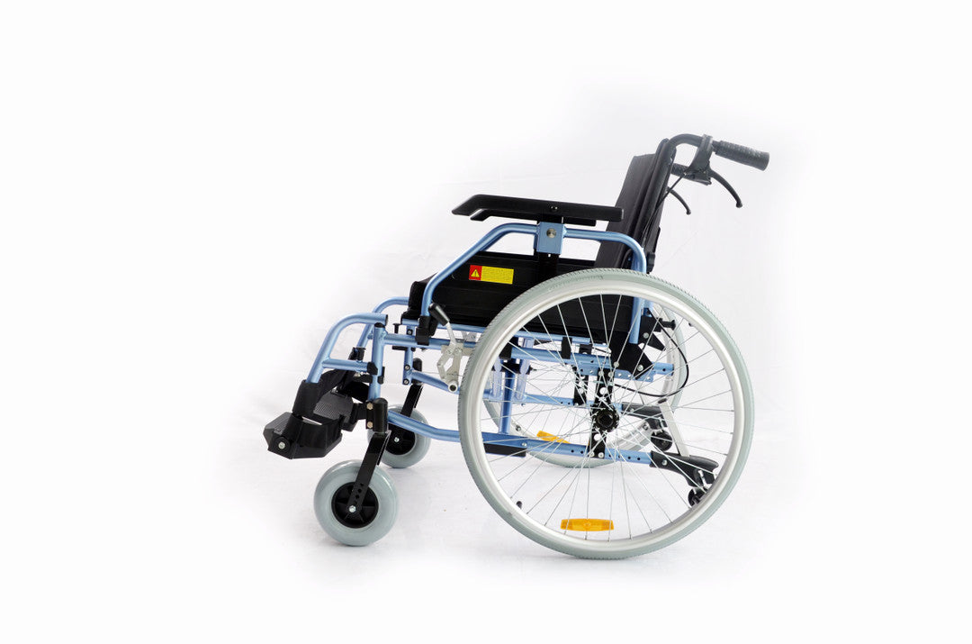 MULTI-ADJUSTABLE ALUMINUM WHEELCHAIR